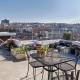 Bright, Airy Itaewon Rooftop, 10 min to Myeongdong, Seúl - Foto 9