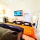 Cozy Stay in Quezon City Near, Bars, Cafe, Restaurants, Manila - Foto 9