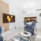 Vogue In the Heart of Downtown Walkable to Burj Khalifa & Dubai Mall Spacious Two Bedroom Apartment with Large Balcony and full Amenities, Dubaï - Photo 7