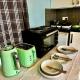 Modern Studio in Tolworth KT6 Walk to Station, Surbiton (Foto 4)