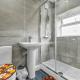 3 Bedroom House 4 beds free parking 2SD, Manchester - Photo 8