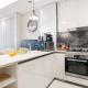 Deluxe Nobles Suites by Hostiva - Garden View, Dubai - Photo 10