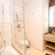 Stay in Style at Paramount Towers Spacious 1BR High Floor Luxury Furniture Branded Amenties, Dubaj - Zdjęcie 2