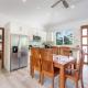 Beautiful Home in a Gated Neighborhood Walking Distance to the Beach with Garden Views and a Pool, Brasilito (Foto 6)