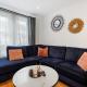 Bright 3BR Home in Bedford, Sleeps 5, Bedford