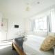 Private on suites- Private Bathroom every room-1 Bus to Heathrow Airport, Harmondsworth - Foto 8