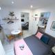 Charm Retreat in central Brighton- Studio Apartment with kitchenette Brighton & Hove - Photo 1