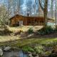 Sugar Cove by AvantStay Cabin by The River w Hot Tub Pool Table Guest House, Gatlinburg - Fotografie 1