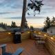 Deck Views Fire Pit Pool 3 Mins to Beach Madrona Tree Retreat by AvantStay, Coupeville - Foto 1