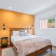 Southwest by AvantStay Heart of Hollywood Remodeled 1920s Bungalow, Los Angeles - Foto 4