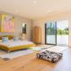 Luxe WeHo Villa, Walk to Melrose Ave, Pool Hot Tub North Vista by AvantStay, Los Angeles - Foto 6