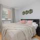 Spacious Air-conditioned Apartment with Balcony Close to PGE Narodowy by Noclegi Renters, Varšava - Fotografie 2