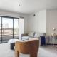 Blueground Studio City jacuzzi nr Lake LAX-1390, Los Angeles - Foto 1