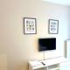 Prime Stay - Modern 1 Bedroom Apartment with Free Parking & Balcony, Budapest - Photo 5