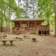 Hot Tub & Deck: Broken Bow 'Azalea House', Broken Bow (photo 3)