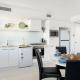 Coastal Comfort in Surfers. 1BR Plus Study, Gold Coast - Fotografie 7