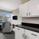 CLE 2BDR with Comfort & Conveniences Inside & Out, Cleveland - Foto 8