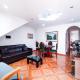 Casa de Confort con Parqueadero Privado, Medellín - Photo 1