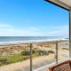 Hamptons at Moana - Panoramic Beachfront Living - Фото 3