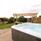 Glebe Farm 4Br Sleeps 11 Hot Tub Pet Friendly Sudbrooke - Photo 2
