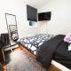 SPACIOUS 4BR 2BA apt WITH PRIVATE OUTDOOR SPACE UWS, New York - Photo 9