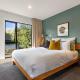 Romantic Retreat, Hot Tub, Glasshouse, Ensuite Auckland - Photo 9