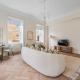Stylish City-Centre Flat with Double Bed, Bath - Photo 4