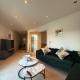Stunning 2 bed 2 bath Harrods London - Photo 1