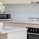 Sleek & Comfortable Ensuite Double Room at Revesby with Shared Kitchen - Foto 10