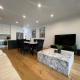 Peaceful 3BR 2BA with Parking Near Airport and CBD Brisbane - Foto 1
