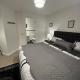 Central 2-Bed Apartment - Sleeps 5 & Free Parking Derby - Photo 2