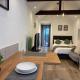 Stylish Detached Studio, Banstead with off street Parking, Banstead