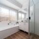 5-Bedroom Comfort & Style, Urraween (Foto 10)