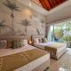 Villa St Calyx by DVH Luxe Retreats 3BR Tropical Pool Villa Canggu - Foto 2