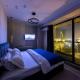 Contemporary Bright Flat in NRG U Tower