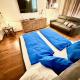 Unique main square apartment - AC - Balcony - Coffee Machine - Washer - Kitchen- Parking, Poprad (fotografie 3)