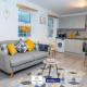 Spacious 2Bedrooms Apt By Newman Stays Short Lets & Serviced Accommodation Watford With Free WiFi, Great Location, Contractors & Families, Long Stay Savings, Watford (foto 4)
