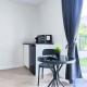 ALFA Stuttgart Doppelzimmer Teeküche Porsche Bosch l Gemeinschaftsbad WIFI SmartTV l Terrasse l Double room with kitchenette and shared bathroom l Terrace BS21A4, Štutgart (fotografie 9)
