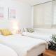 Hongdae Stay 201 # Spacious living room, four beds, Сеул - Фото 3