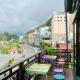 The Little Leaf Hostel - Restaurant & Rooptop Bar