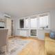 Comfortable Apartment with Air Conditioning and Balcony in the Capital by Noclegi Renters, Варшава - Фото 6