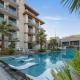 Modern 1BR with Terrace, Rooftop Pool and PS5 in JVC, Dubai - Foto 1