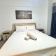 Cozy 2 Bedrooms Apt with Balcony - Near Hospitals, Iaşi (Foto 4)