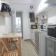 2 Bed Flat - Sleeps 4 - Pets - Parking - Wifi Афины - Фото 3