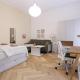 Renovated Central Apartment with Terrace, Wien - Foto 1