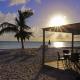 Rendezvous Bay Hotel, Lower South Hill (photo 9)