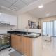 Stylish 1BR w/ Balcony & Pool |2 Min Walk to Metro, Dubai - Foto 8
