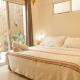 Bonobo House for 5 & Loft for 2- your best Puerto options!