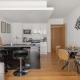 A modern two bedroom flat with private parking London - Photo 10