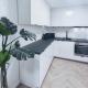ALFA Stuttgart Doppelzimmer Teeküche Porsche Bosch l Gemeinschaftsbad WIFI SmartTV l Terrasse l Double room with kitchenette and shared bathroom l Terrace BS21A4, Štutgart (fotografie 6)